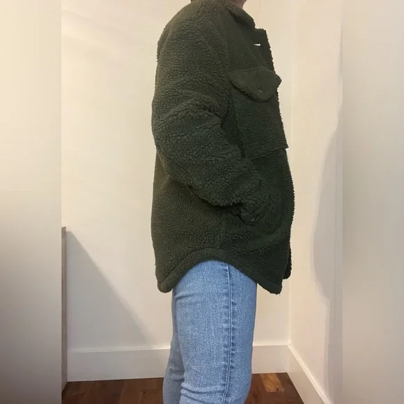 American Eagle fleece jacket - Picture 2 of 3